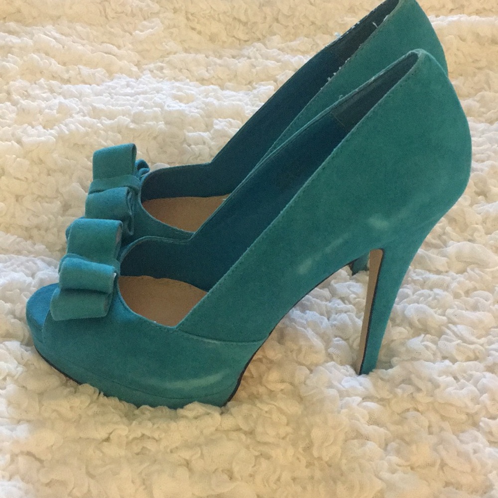 Turquoise Blue Platform Bow Heels - Picture 7 of 10